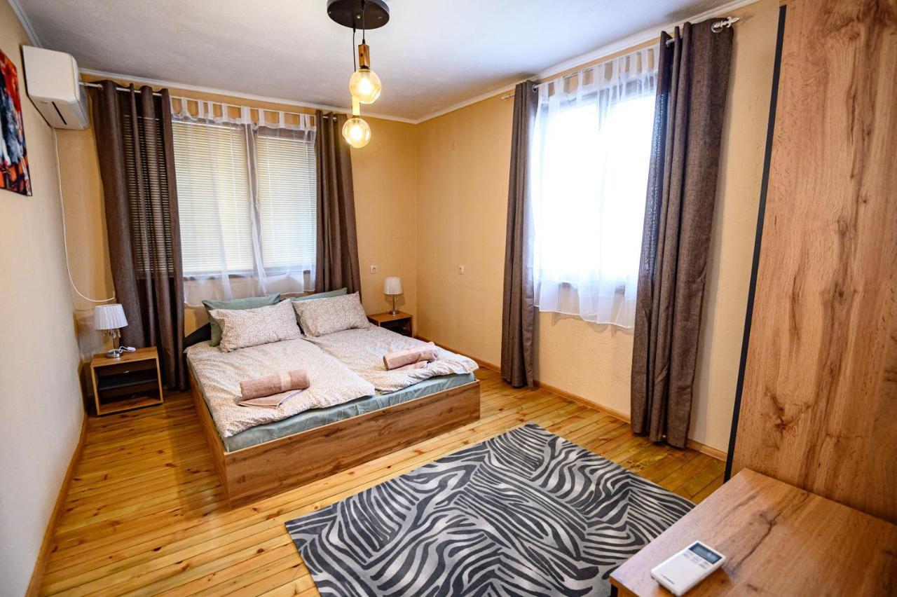 Lalev Guest House Bansko Exterior photo